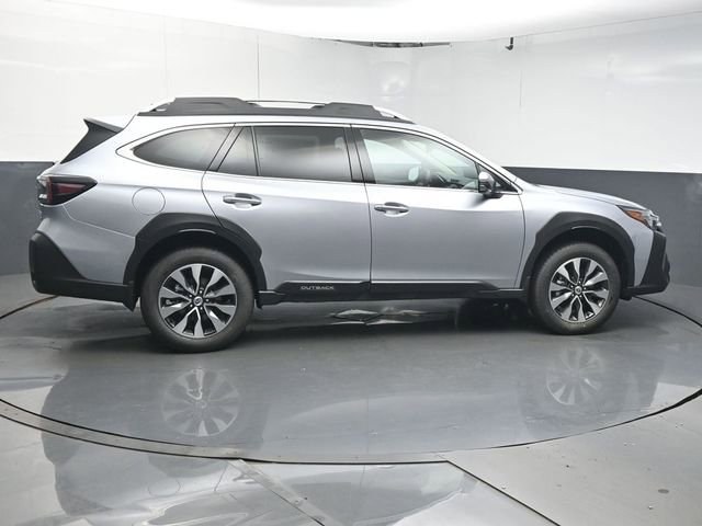 New 2025 Subaru Outback Touring w/ Popular Package #2 AWD/4WD image 8