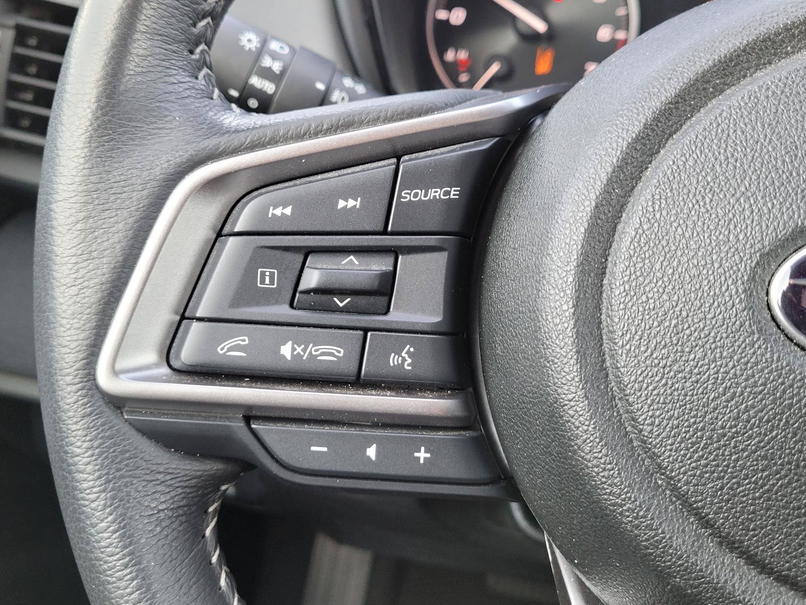 Certified 2025 Subaru Outback Premium AWD/4WD image 9