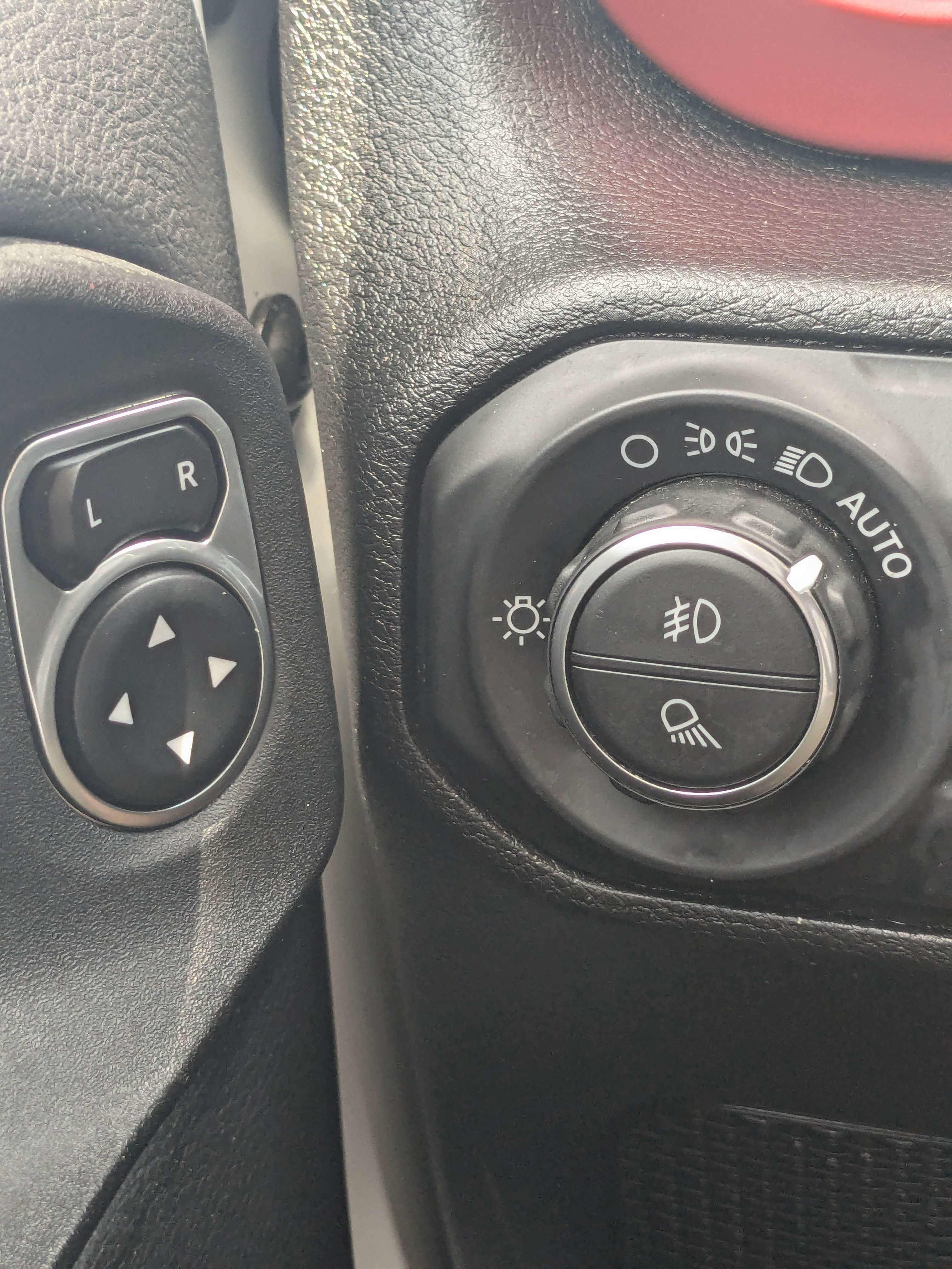 Used 2021 Jeep Gladiator Rubicon AWD/4WD image 36