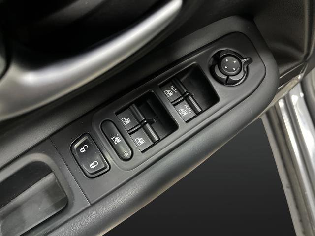 Used 2022 Jeep Renegade Latitude image 25