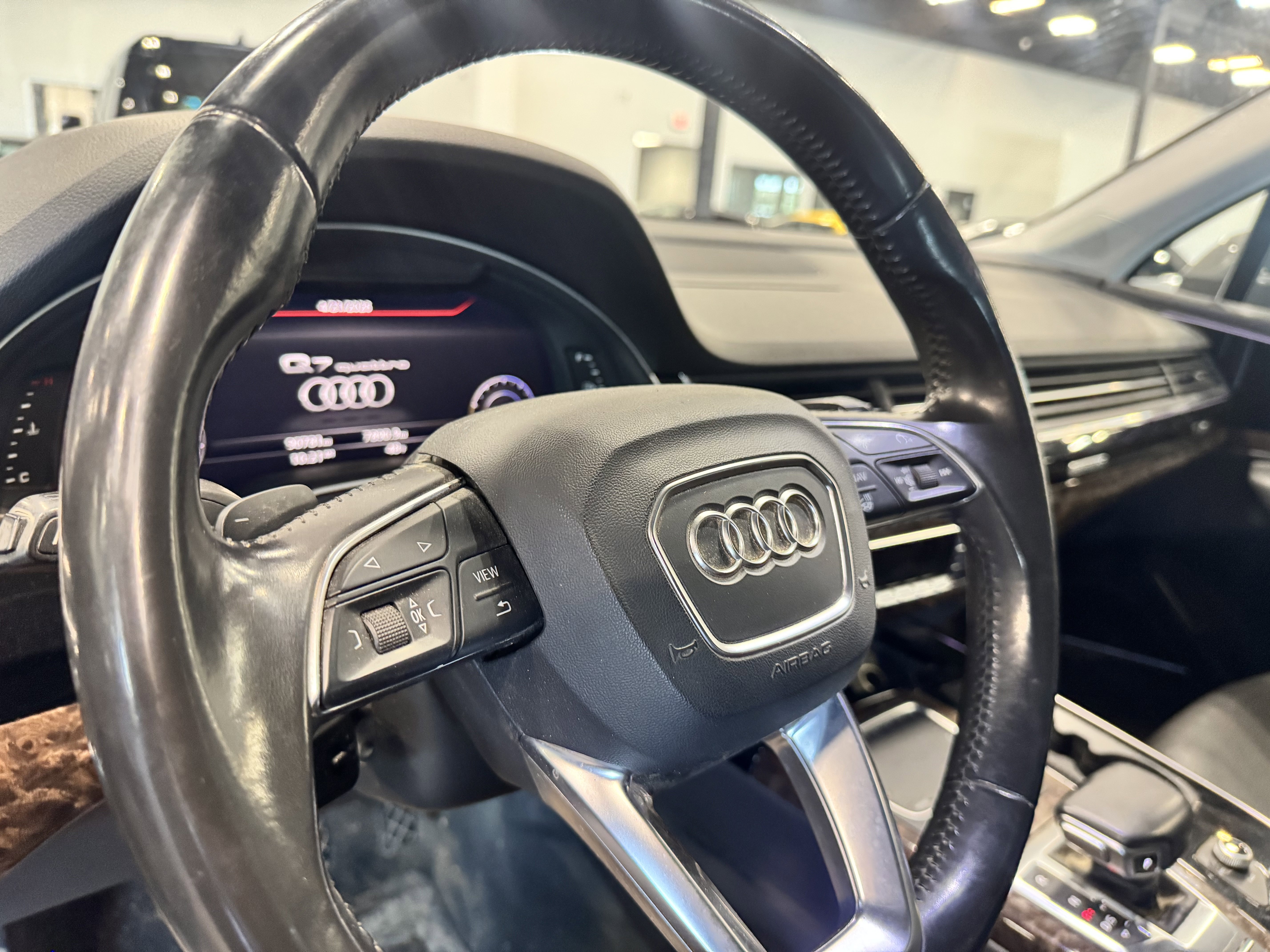 Used 2017 Audi Q7 3.0T Prestige image 25