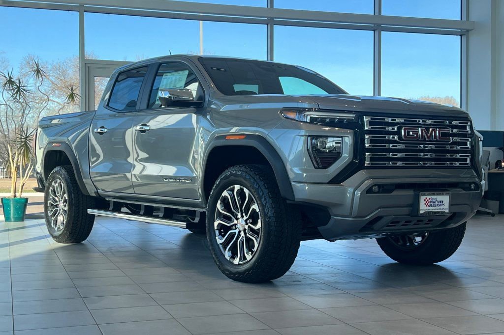 New 2026 GMC Canyon Denali image 2