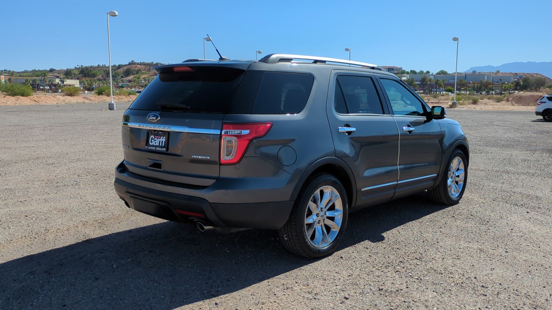 Used 2015 Ford Explorer Limited w/ Equipment Group 302A FWD image 3