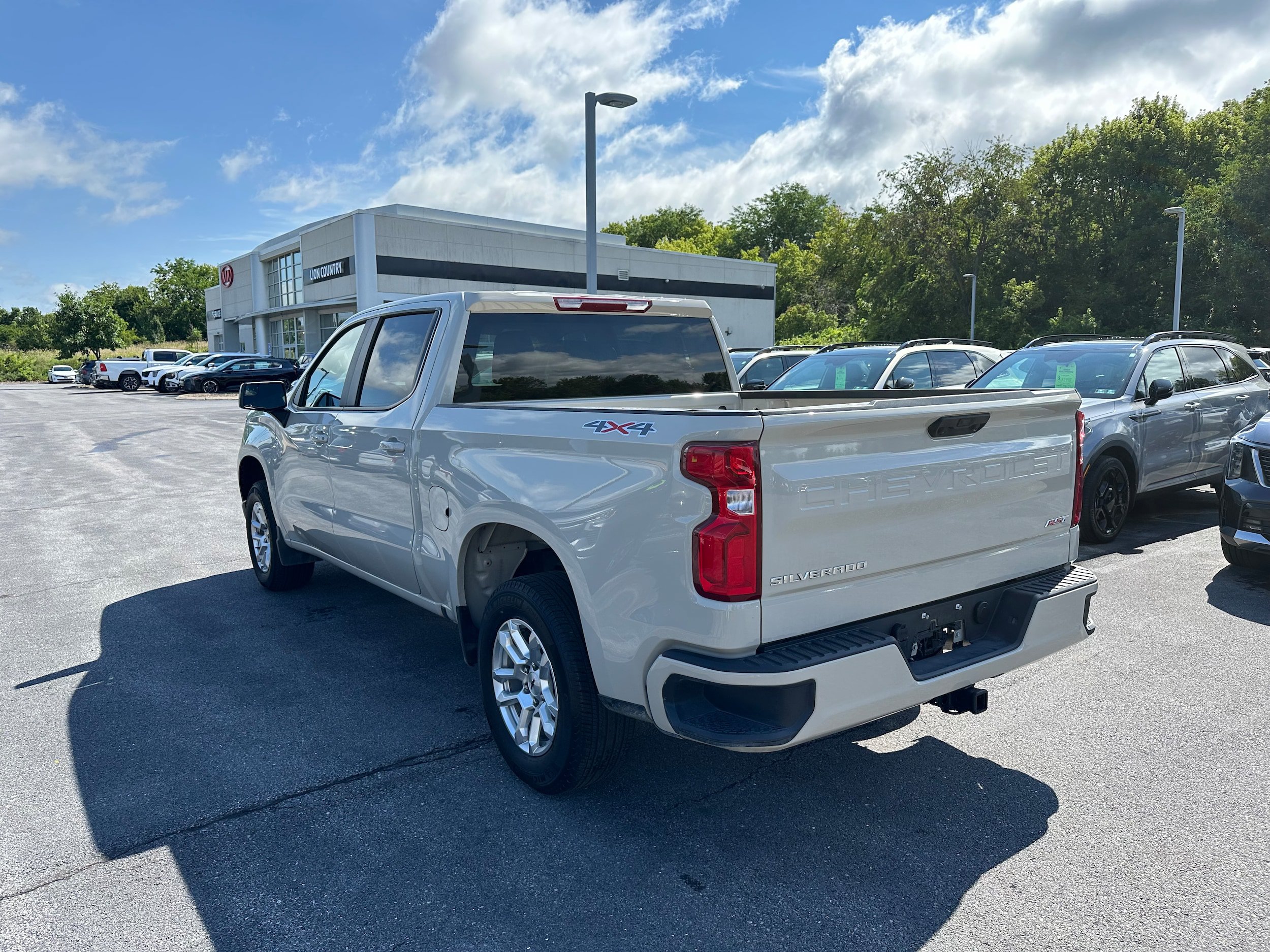 Used 2026 Chevrolet Silverado 1500 RST AWD/4WD image 7