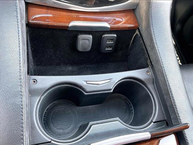 Used 2019 Cadillac Escalade ESV Premium Luxury RWD image 24