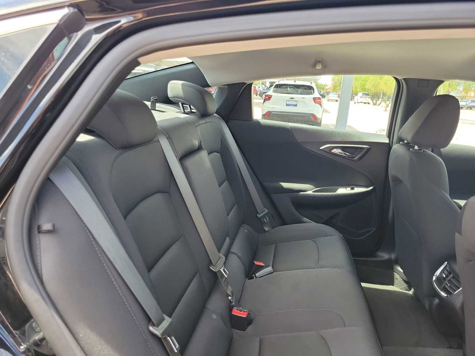 Used 2025 Chevrolet Malibu LT image 17