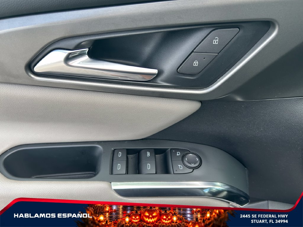 Used 2026 Chevrolet Traverse LT w/ Driver Confidence Package FWD image 17