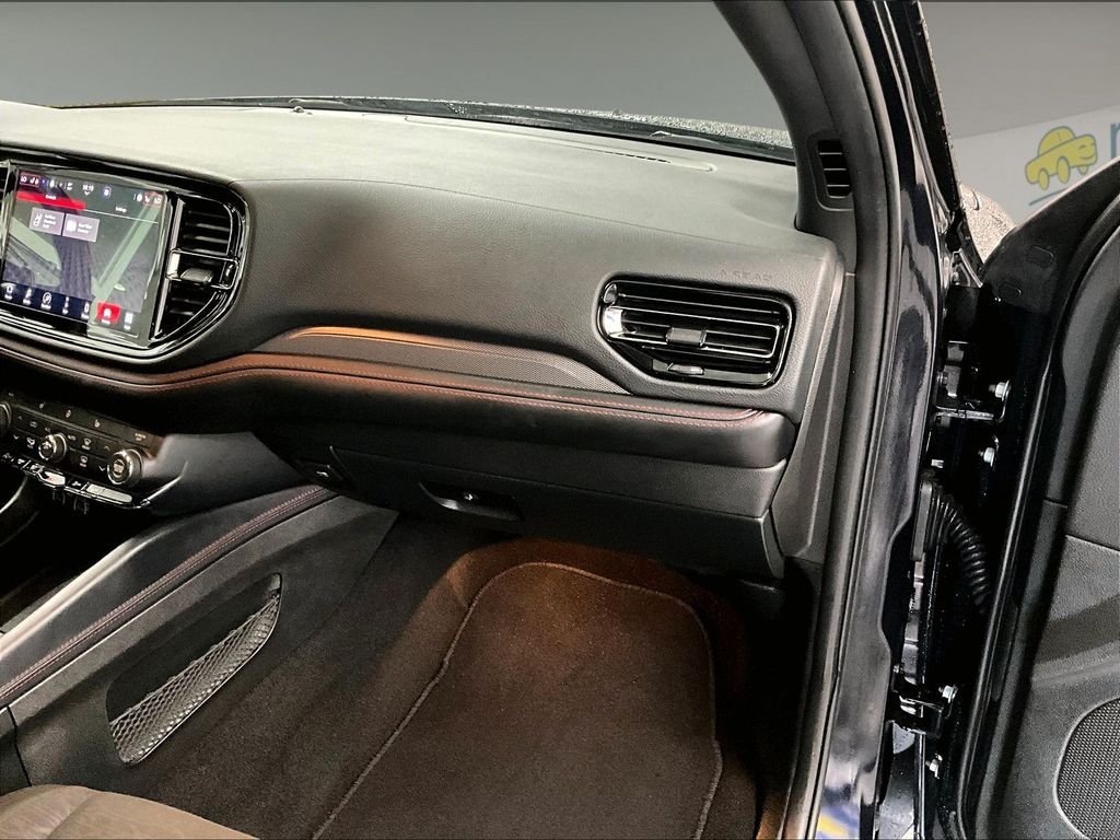 Used 2025 Dodge Durango GT AWD/4WD image 13