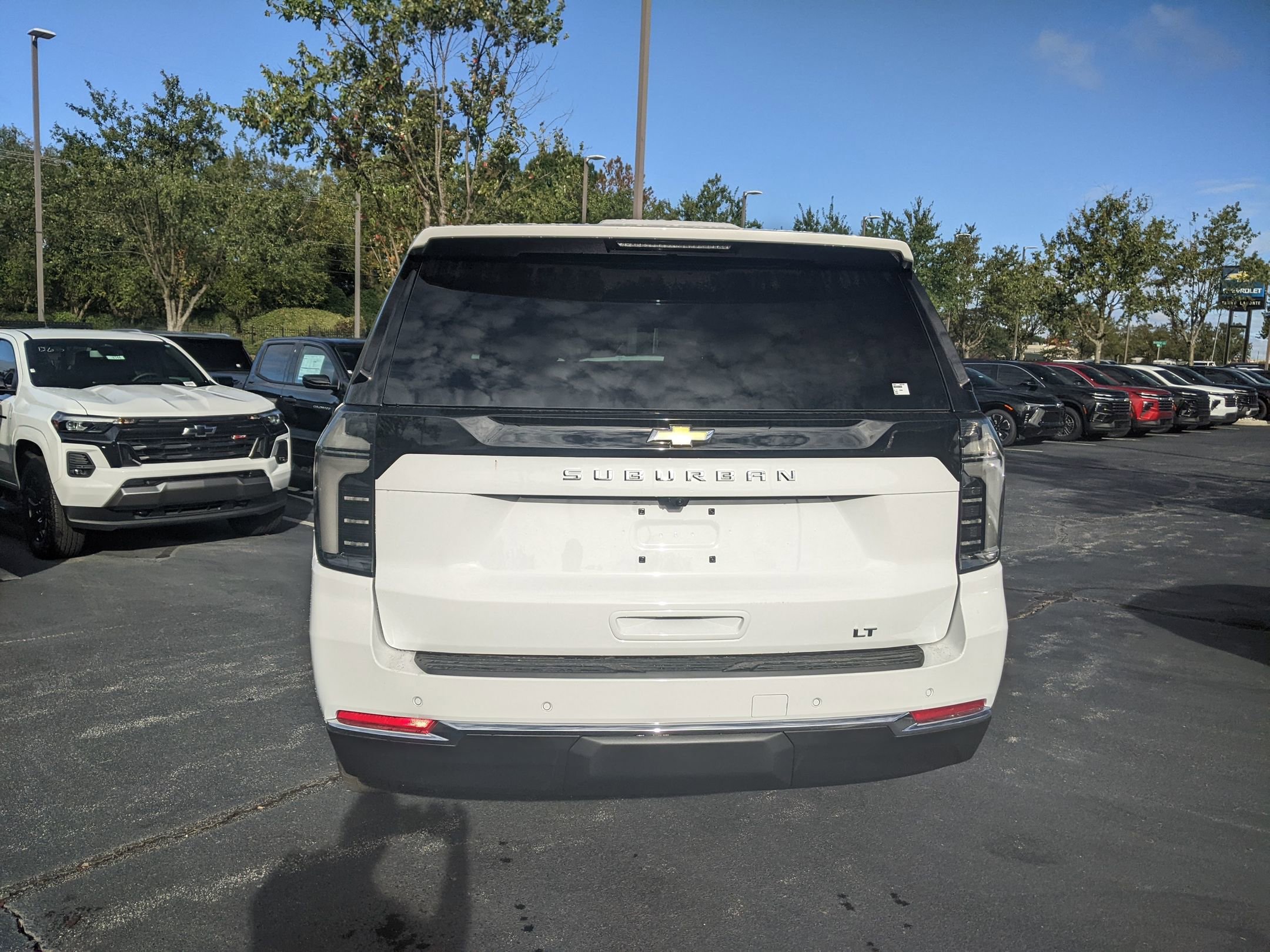 New 2026 Chevrolet Suburban LT w/ Comfort Package image 7