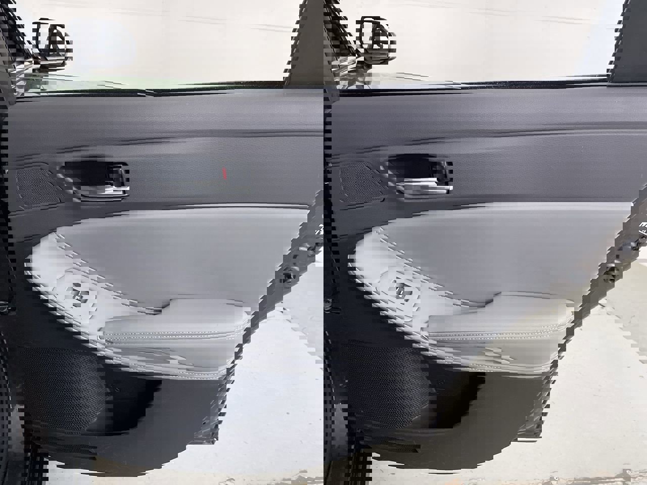 Used 2019 Toyota Avalon XLE w/ Moonroof Package image 23