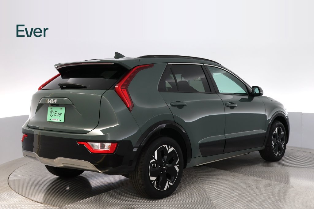 Used 2025 Kia Niro Wind FWD image 3