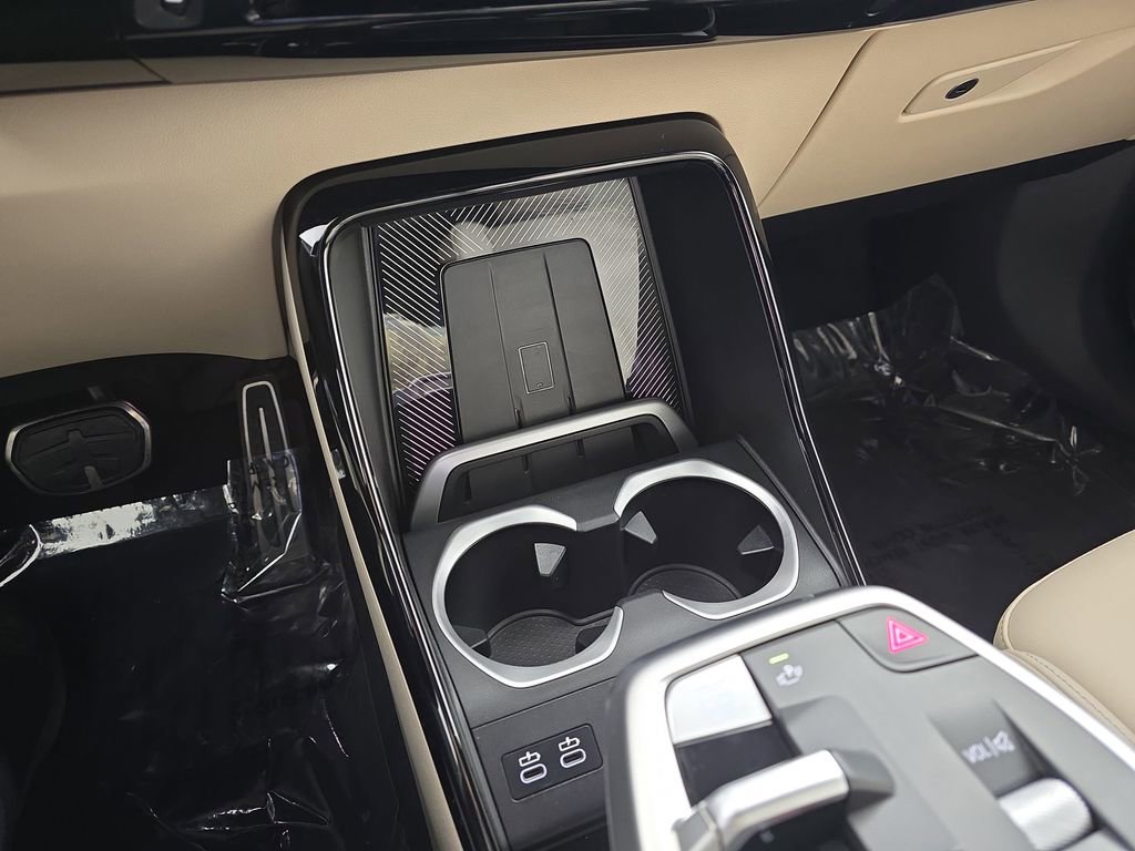 Used 2025 BMW X2 xDrive28i w/ Technology Package image 26