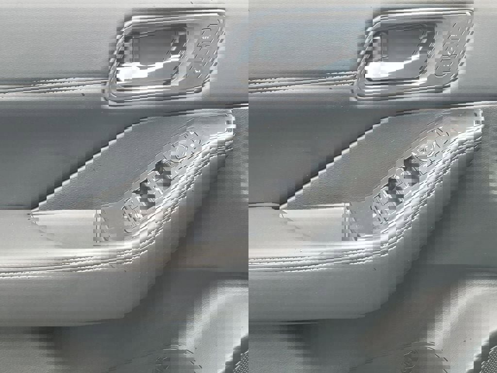 Used 2023 Nissan Rogue SL w/ SL Premium Package AWD/4WD image 10