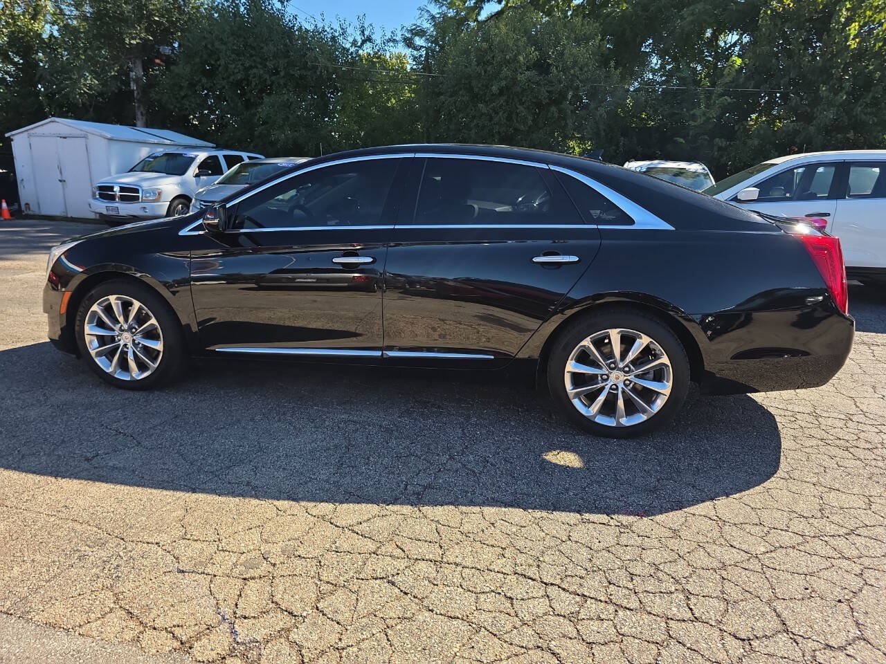 Used 2014 Cadillac XTS Luxury w/ Driver Awareness Package FWD image 3