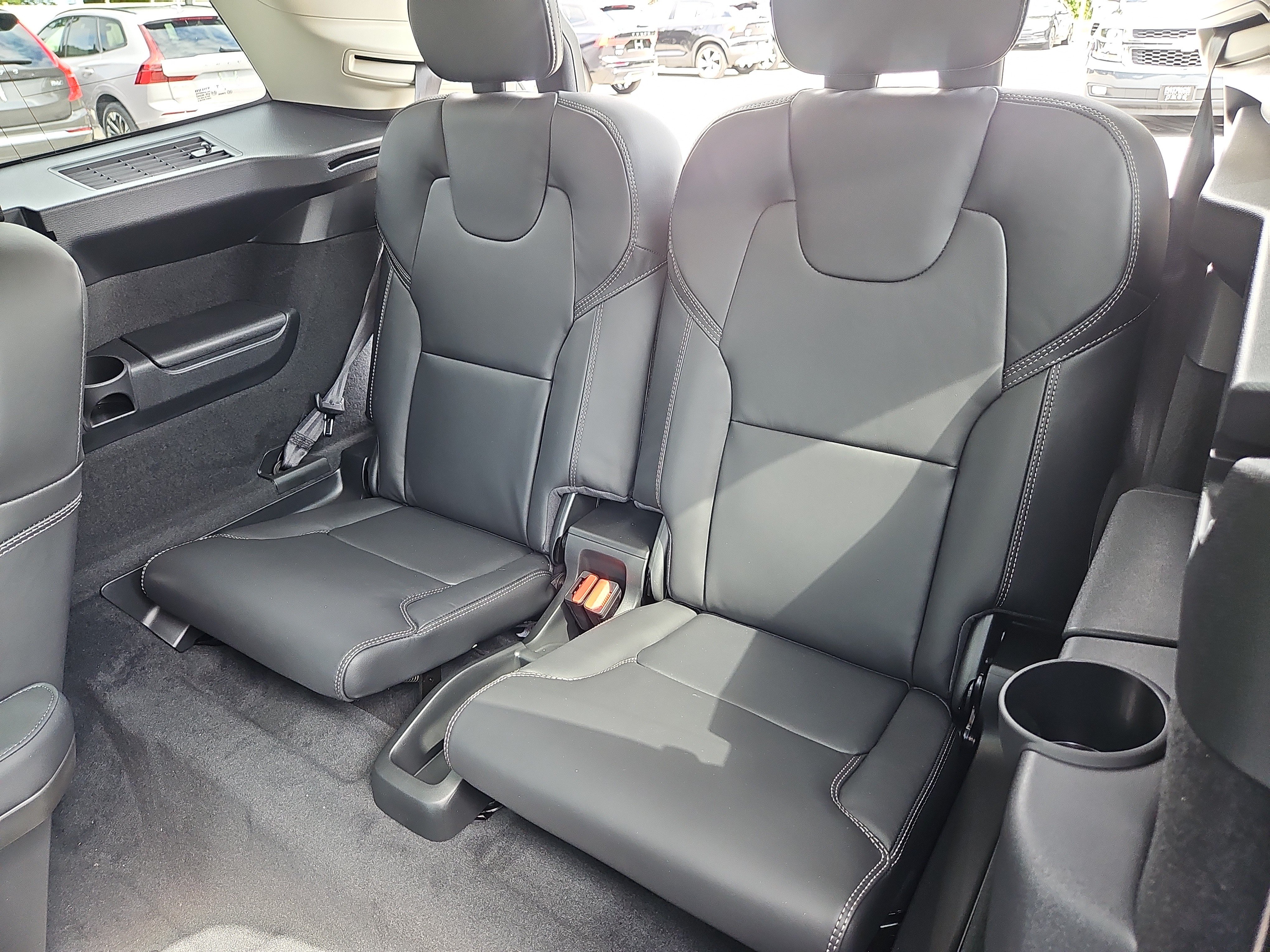 New 2026 Volvo XC90 T8 Ultra w/ Protection Package Premier AWD/4WD image 23