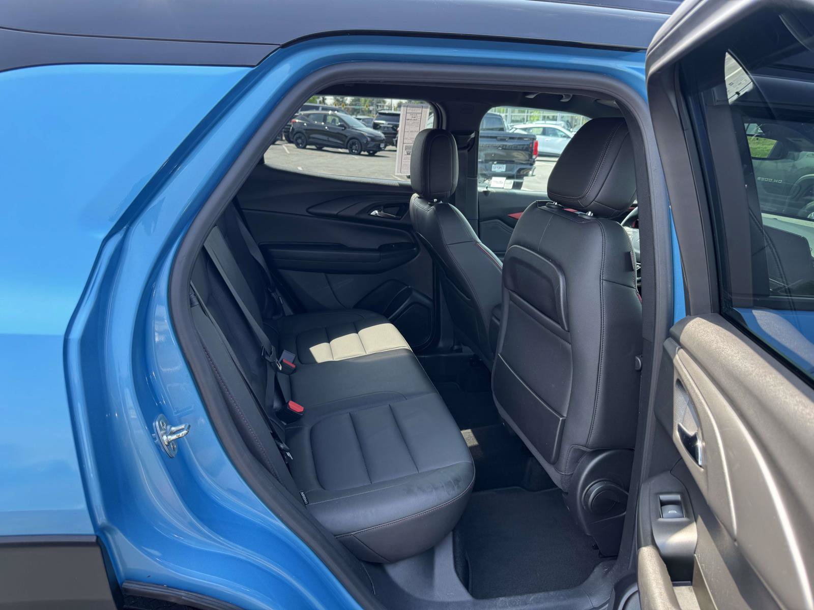 Used 2025 Chevrolet TrailBlazer RS w/ Convenience Package AWD/4WD image 15