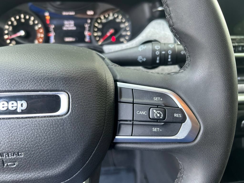 Used 2024 Jeep Compass Latitude AWD/4WD image 23
