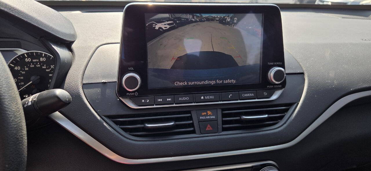 Used 2023 Nissan Altima 2.5 SV FWD image 14