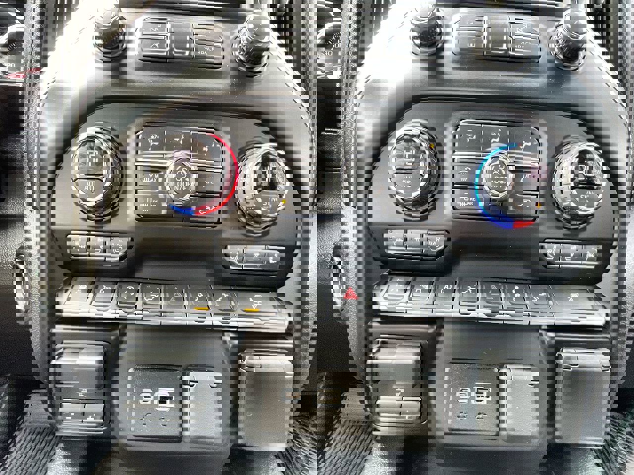 Used 2021 Chevrolet Silverado 1500 LTZ w/ Technology Package image 18