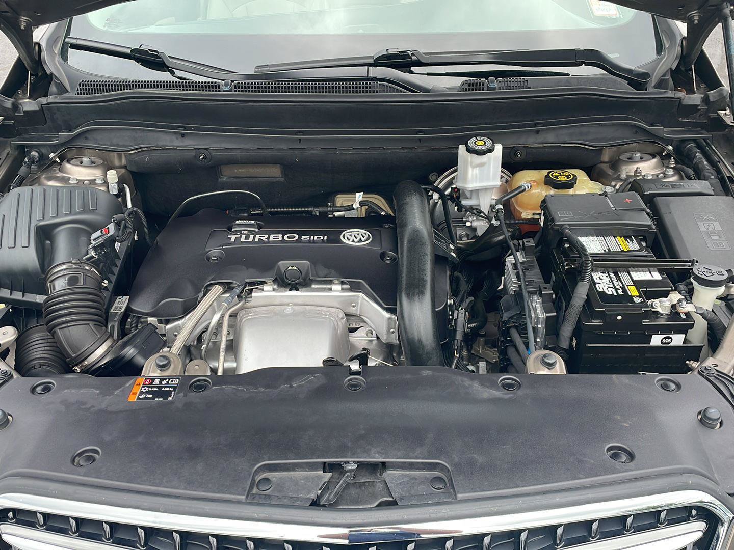 Used 2019 Buick Envision Premium AWD/4WD image 9