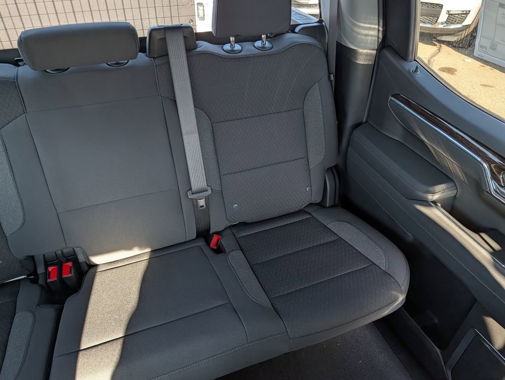 New 2026 GMC Sierra 1500 SLE image 36