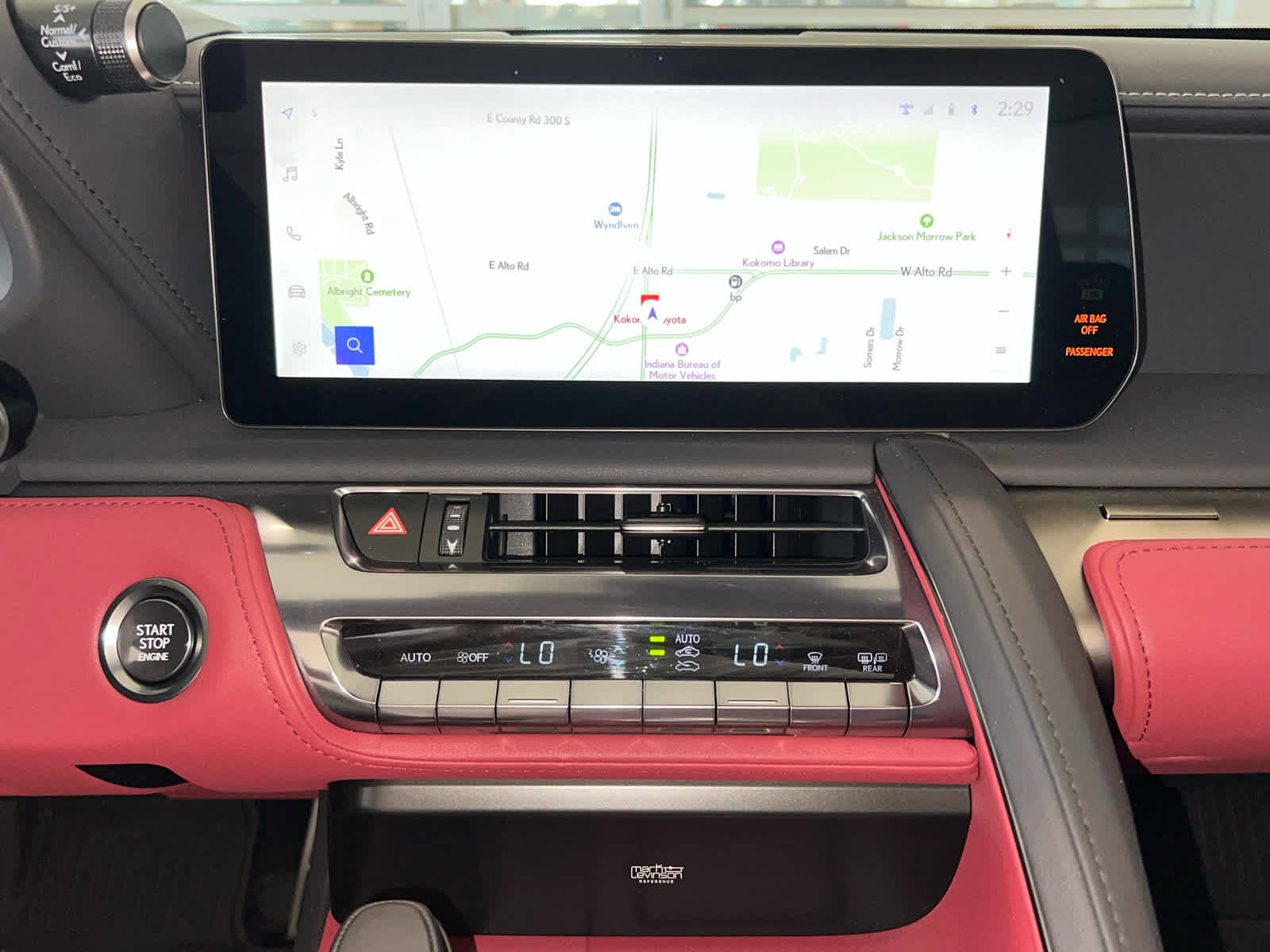 Used 2024 Lexus LC 500 Convertible image 28