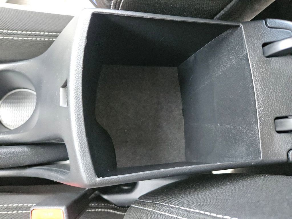 Used 2025 Hyundai Venue SEL image 29