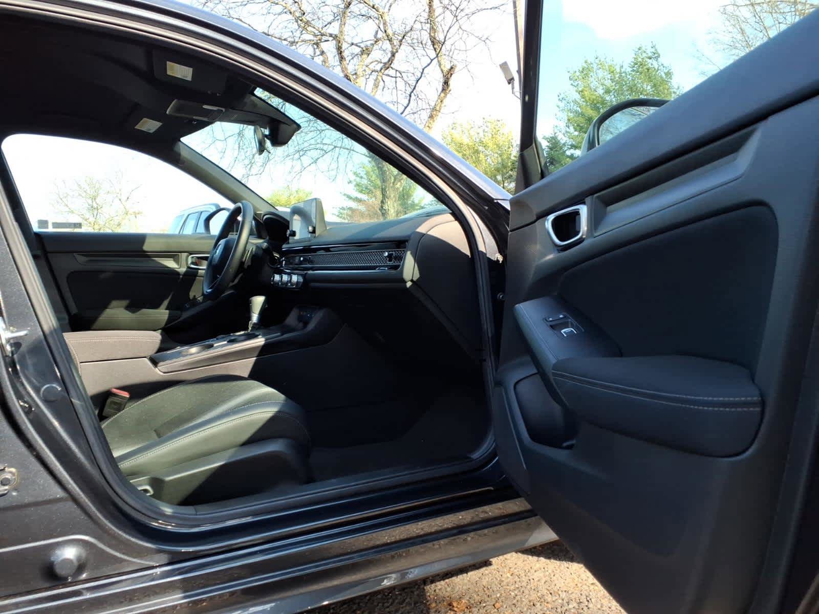 Used 2025 Honda Civic Sport image 14