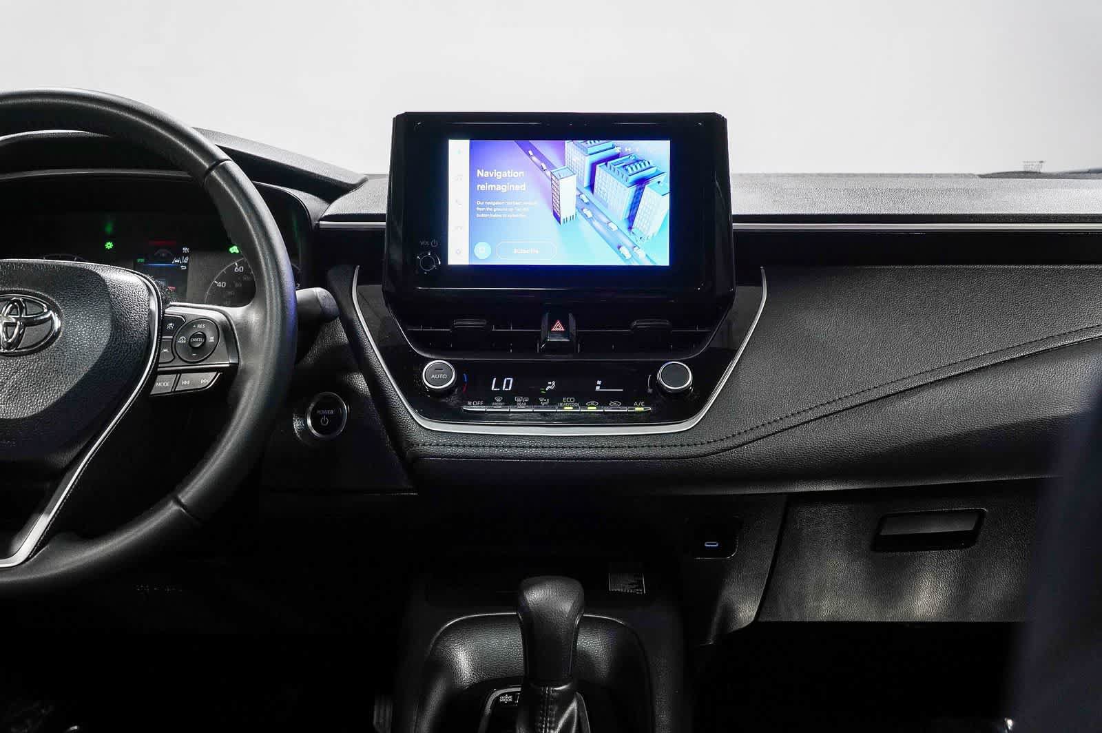 Used 2024 Toyota Corolla SE w/ SE Package FWD image 13
