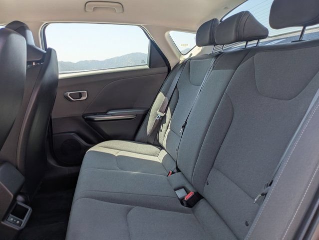 Used 2025 Kia K4 FWD image 21