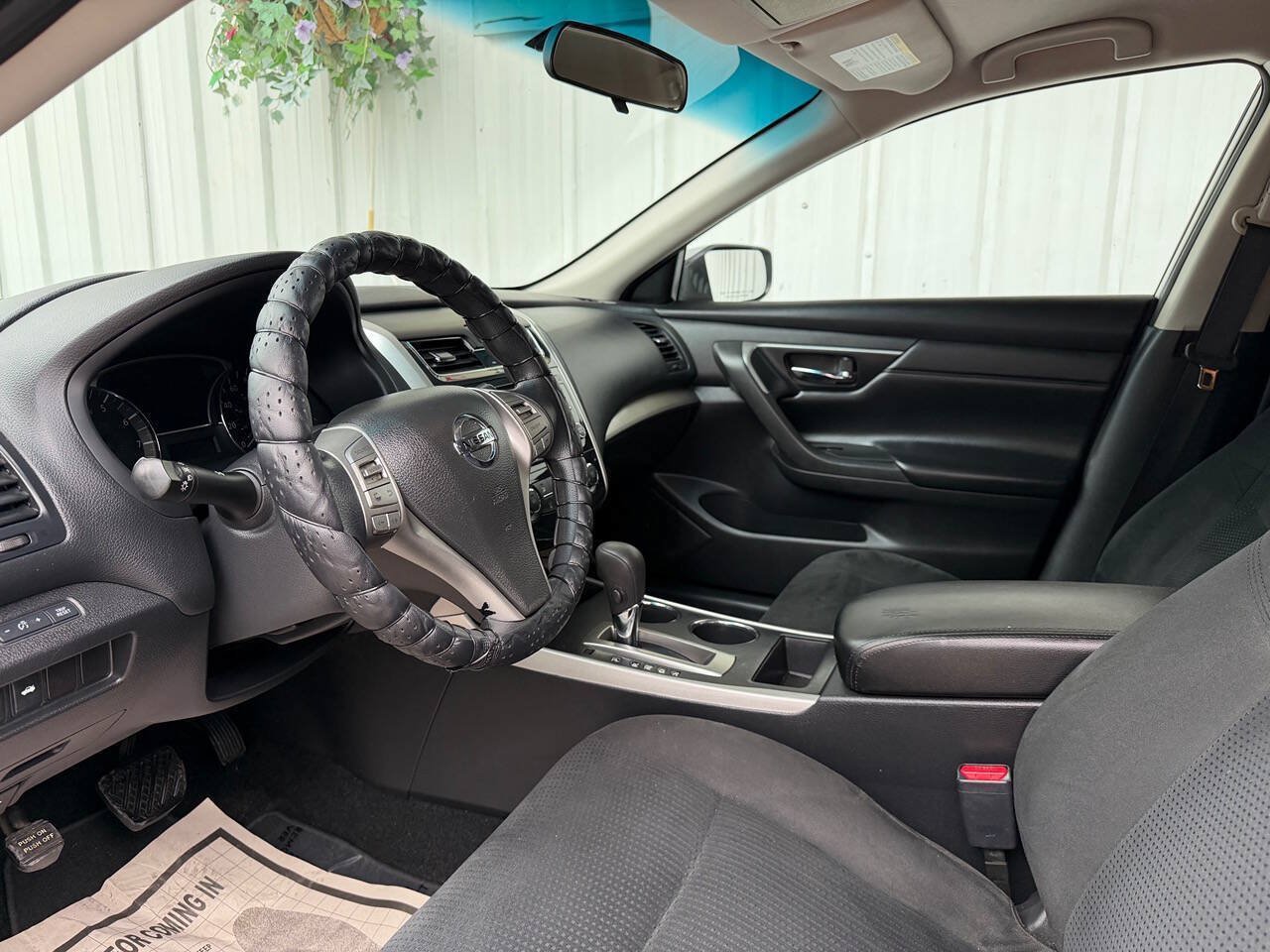 Used 2015 Nissan Altima 2.5 S w/ Special Edition Package FWD image 11