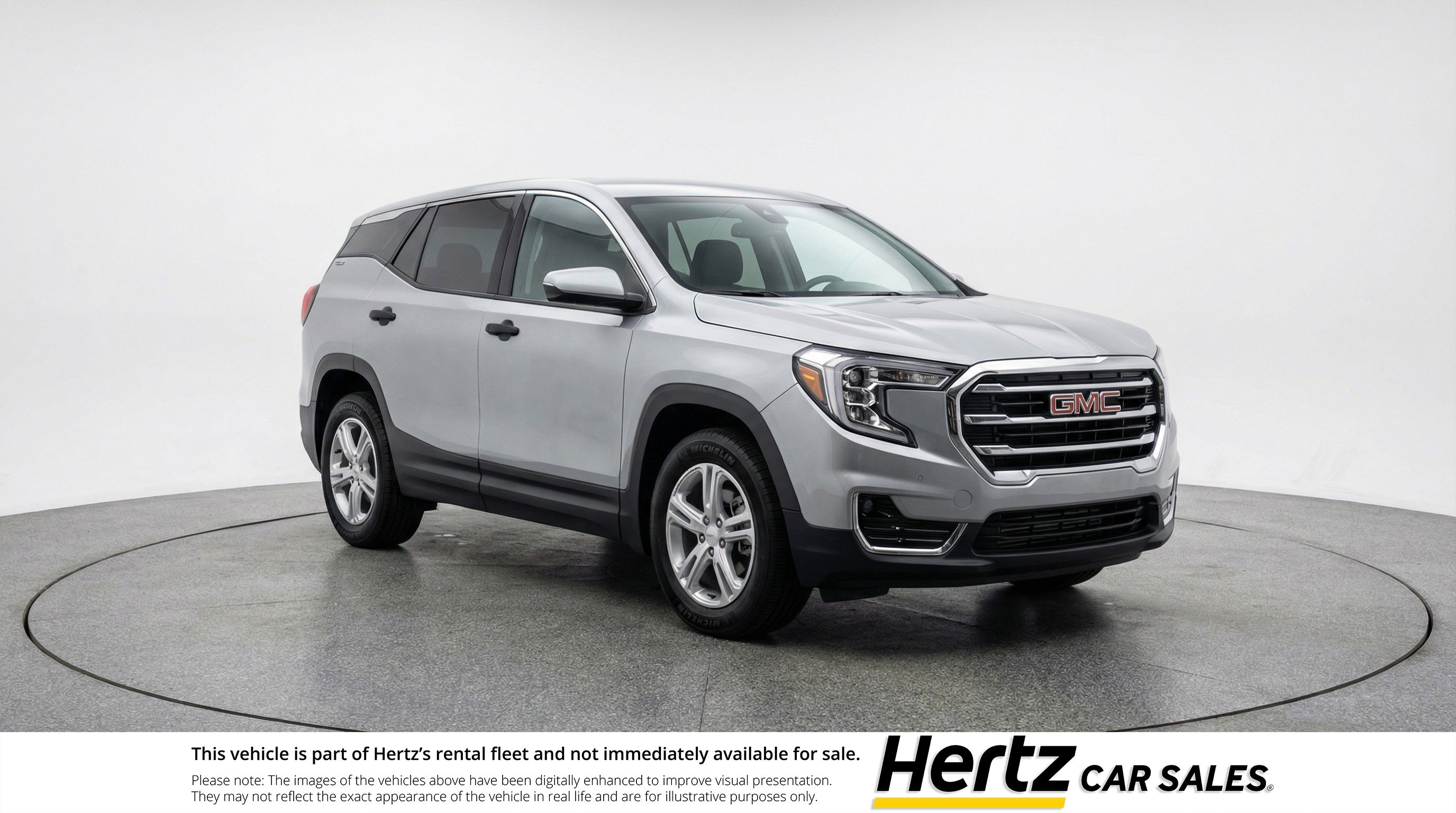 Used 2024 GMC Terrain SLE image 1
