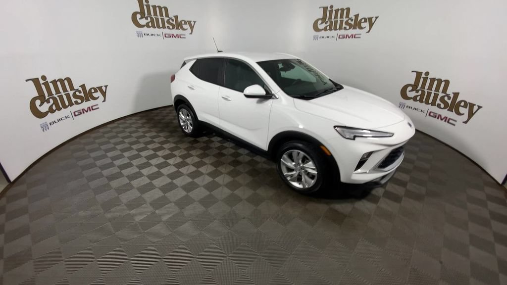 Certified 2024 Buick Encore GX Preferred w/ Comfort Package FWD image 2