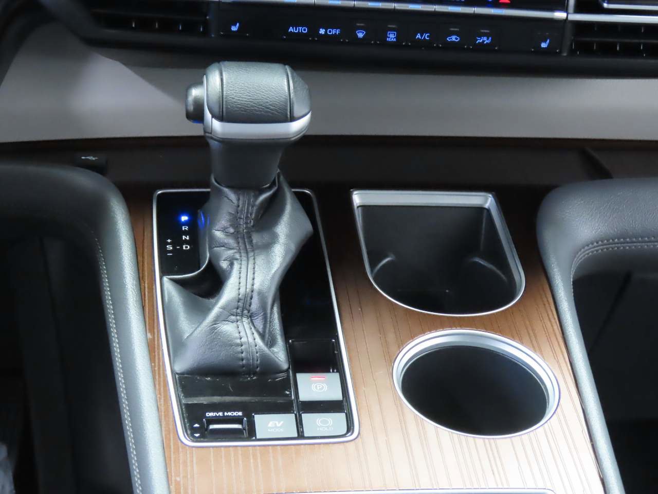 Used 2022 Toyota Sienna XLE FWD image 11