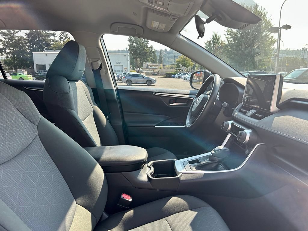 Certified 2025 Toyota RAV4 XLE AWD/4WD image 16