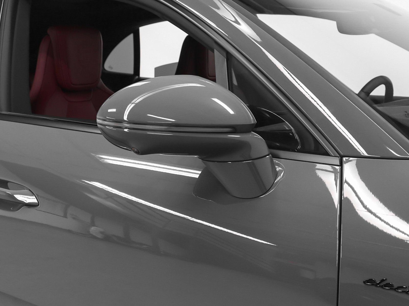 New 2026 Porsche Macan 4 Electric image 14