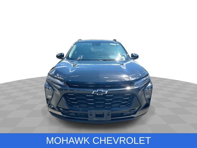 Used 2025 Chevrolet Trax ACTIV w/ Driver Confidence Package FWD image 3