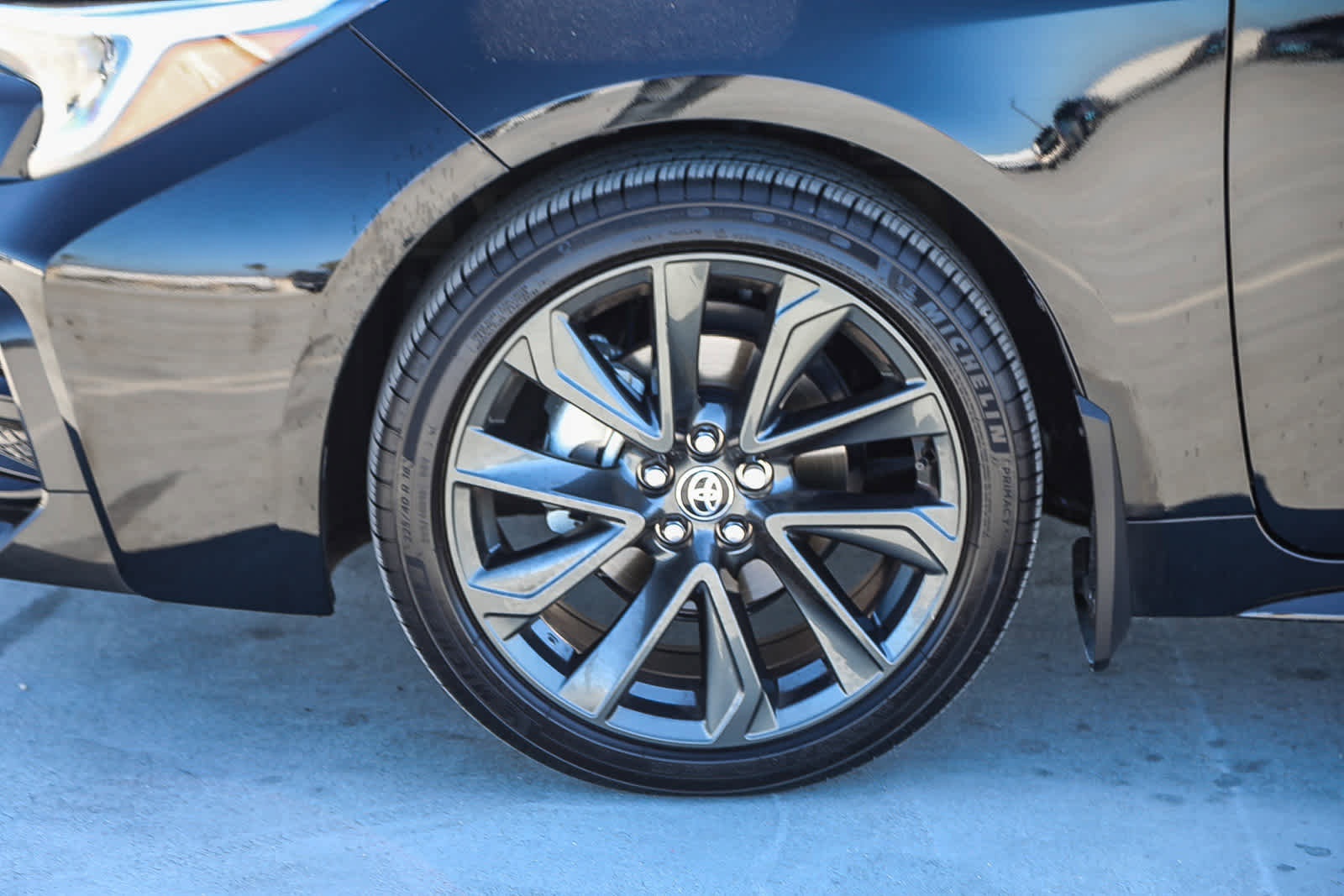 Used 2025 Toyota Corolla SE image 10