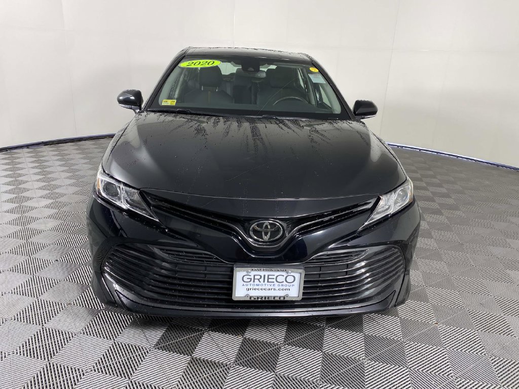 Used 2020 Toyota Camry LE w/ Convenience Package FWD image 3