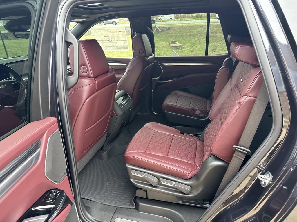 New 2026 Cadillac Escalade Luxury w/ LPO, Floor Liner Package AWD/4WD image 17