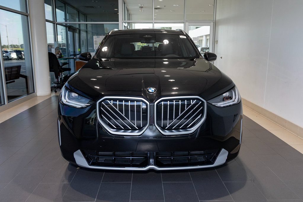 Used 2026 BMW X3 xDrive30i w/ Premium Package AWD/4WD image 2