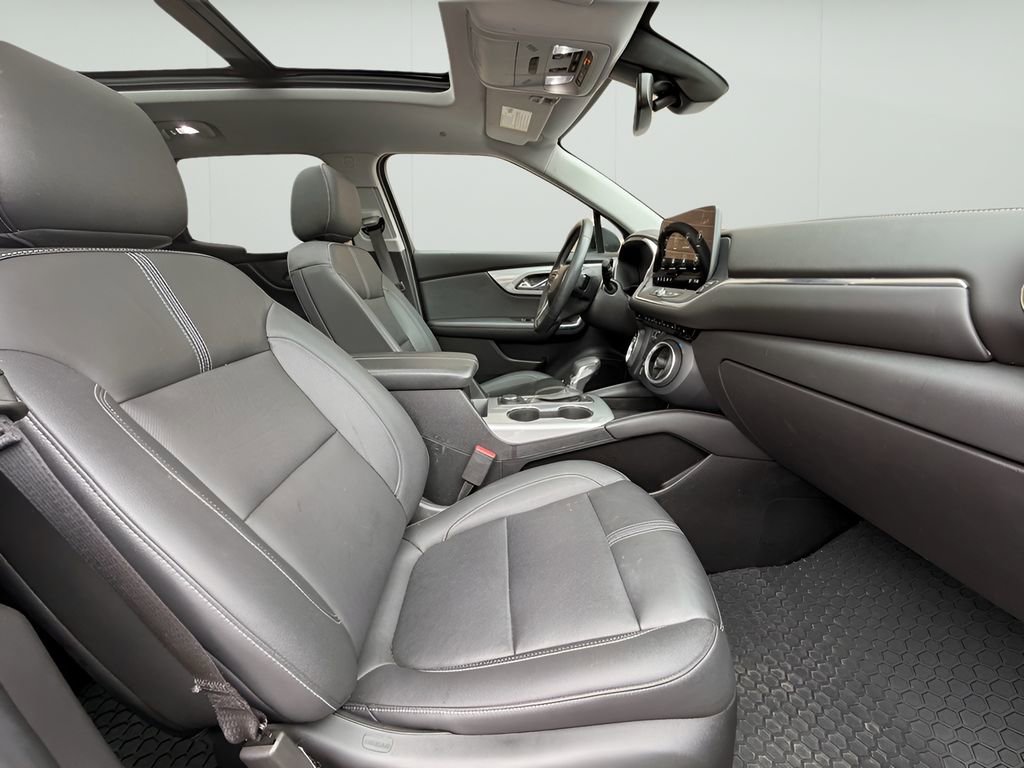 Used 2023 Chevrolet Blazer LT w/ Midnight/Sport Edition image 20
