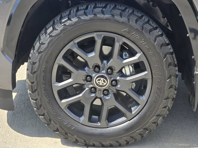 Certified 2025 Toyota Sequoia Platinum AWD/4WD image 11