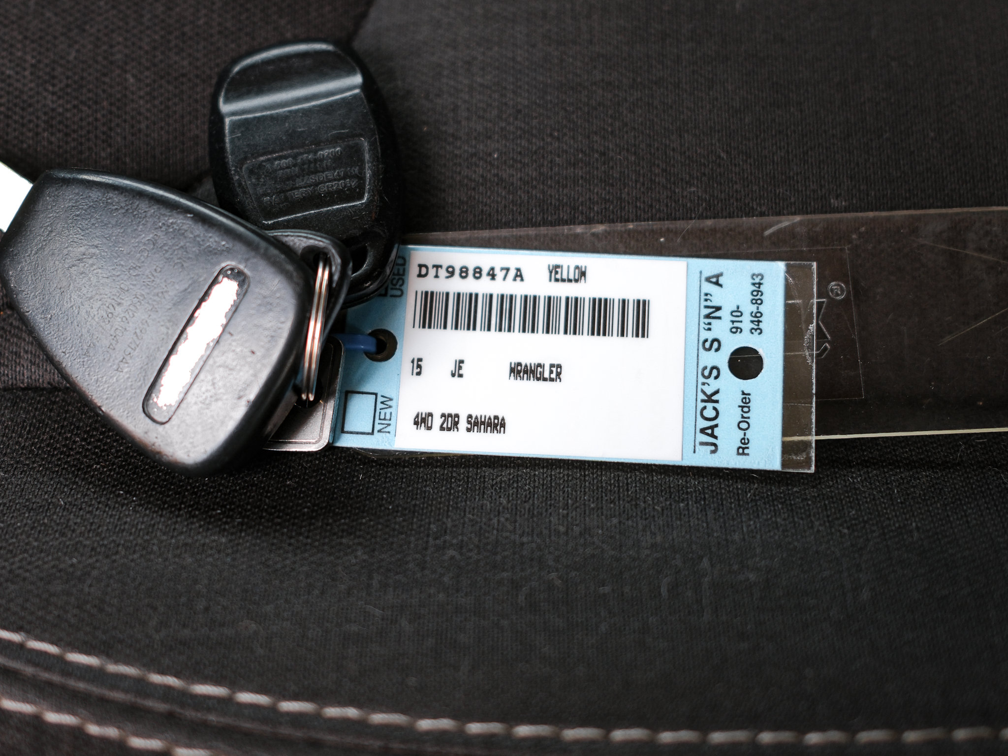 Used 2015 Jeep Wrangler Sahara AWD/4WD image 32