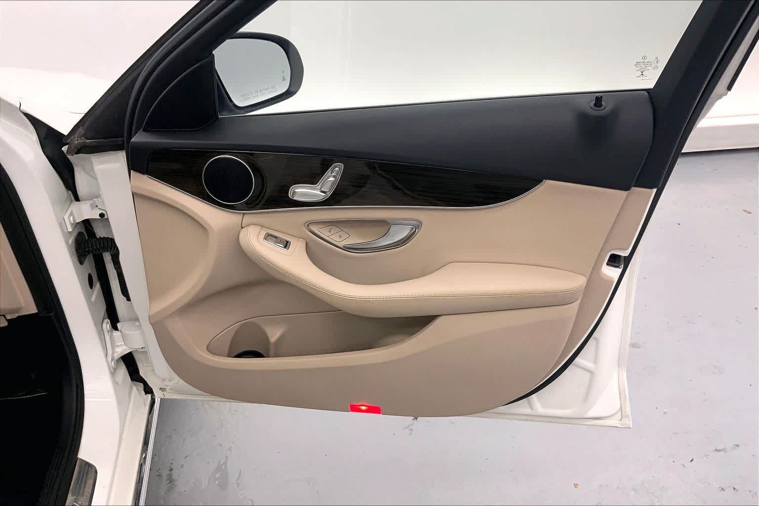 Used 2016 Mercedes-Benz C 300 Sedan image 9