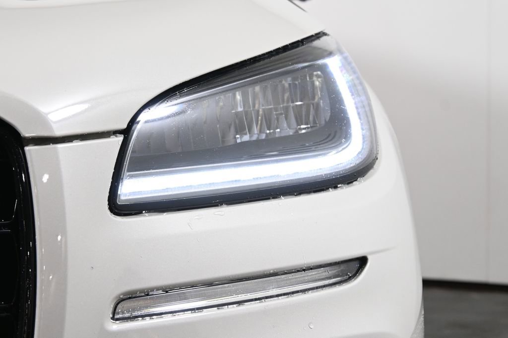 Used 2024 Lincoln Corsair AWD w/ Equipment Group 101A image 11