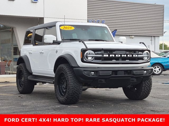 Certified 2025 Ford Bronco Outer Banks w/ Sasquatch Package AWD/4WD image 3