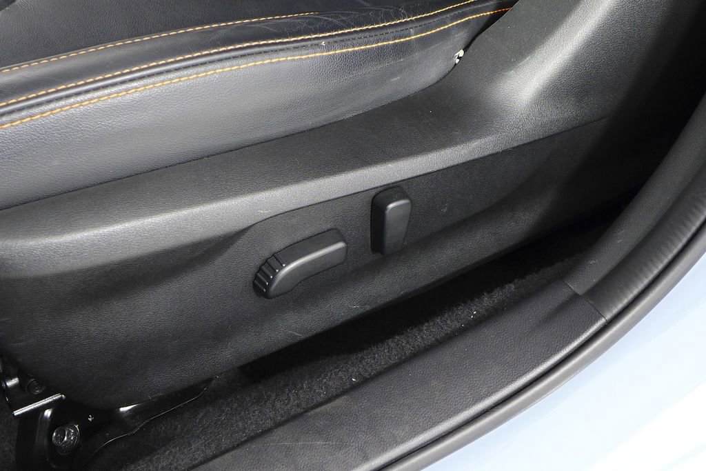 Used 2019 Subaru Crosstrek 2.0i Limited w/ Moonroof Package w/Navigation AWD/4WD image 23