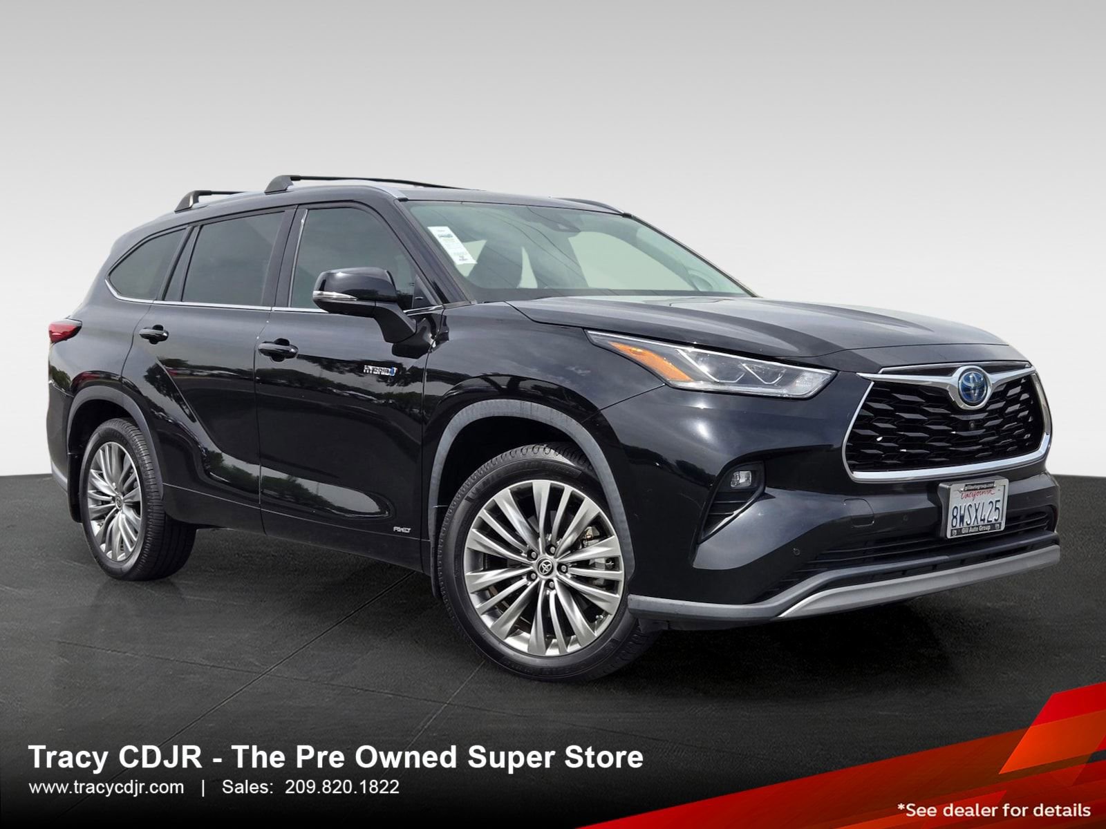 Used 2021 Toyota Highlander Platinum AWD/4WD image 1
