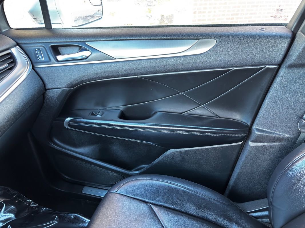 Used 2017 Lincoln MKC Premiere image 21